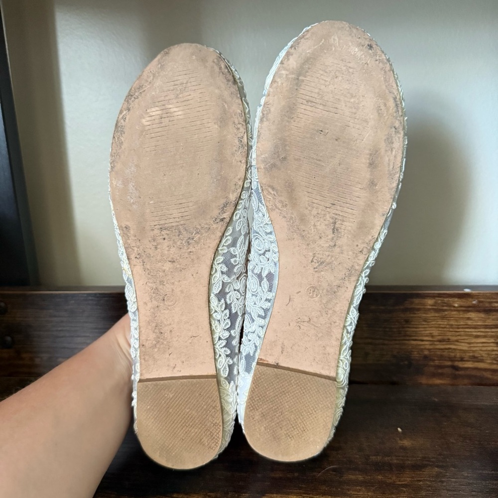 Kailee P White Lace Flat Women’s Shoes Wedding Bridal Shower Bride Neutral - Picture 4 of 5